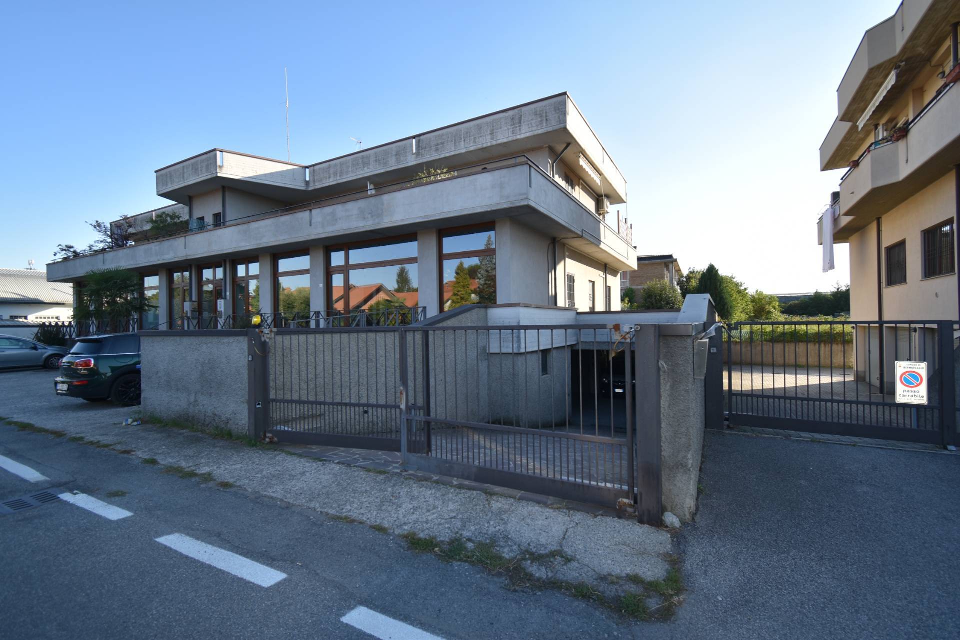 Box o garage in vendita a Bernareggio