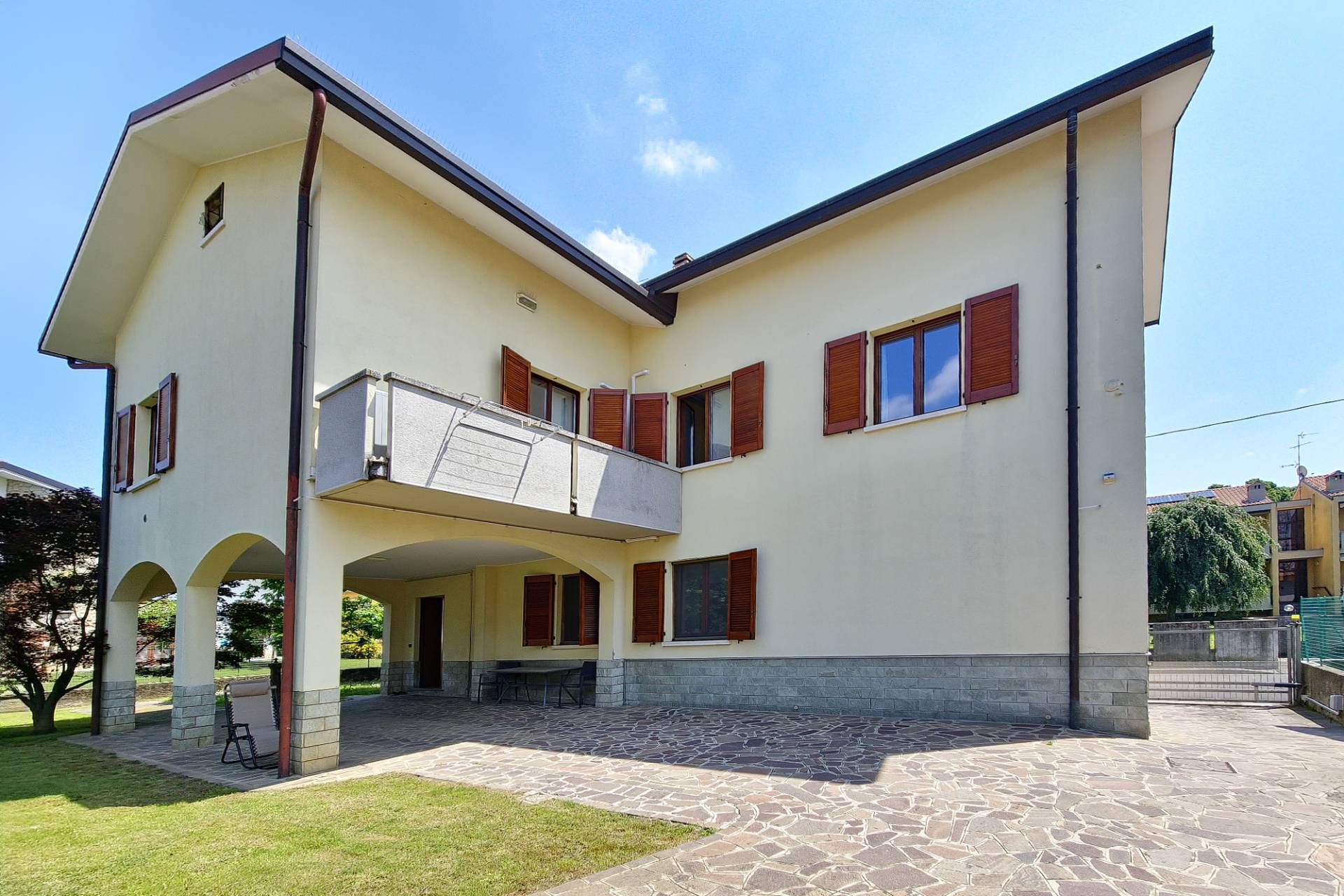 Villa in vendita a Bernareggio