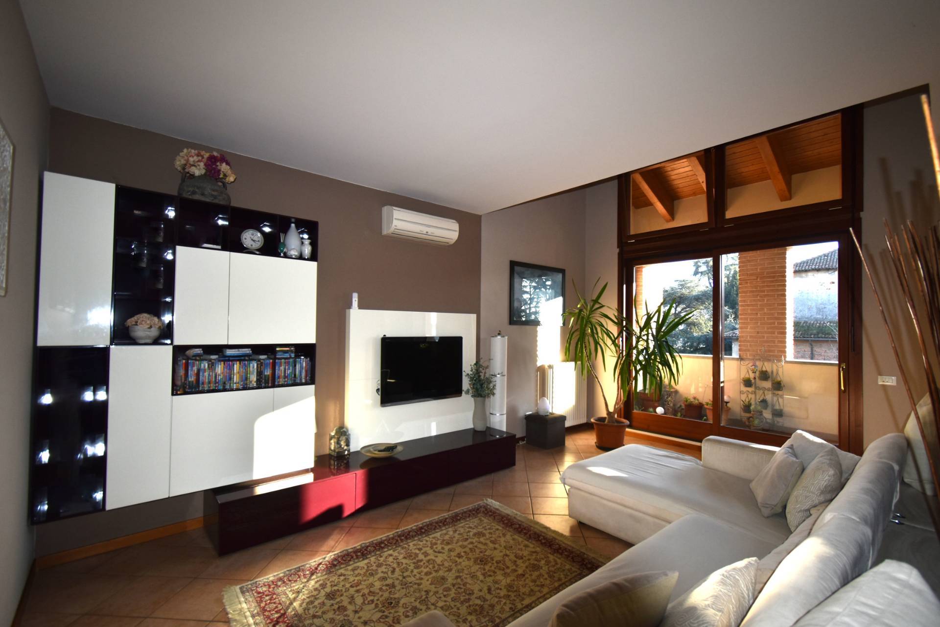 Appartamento in vendita a Sulbiate