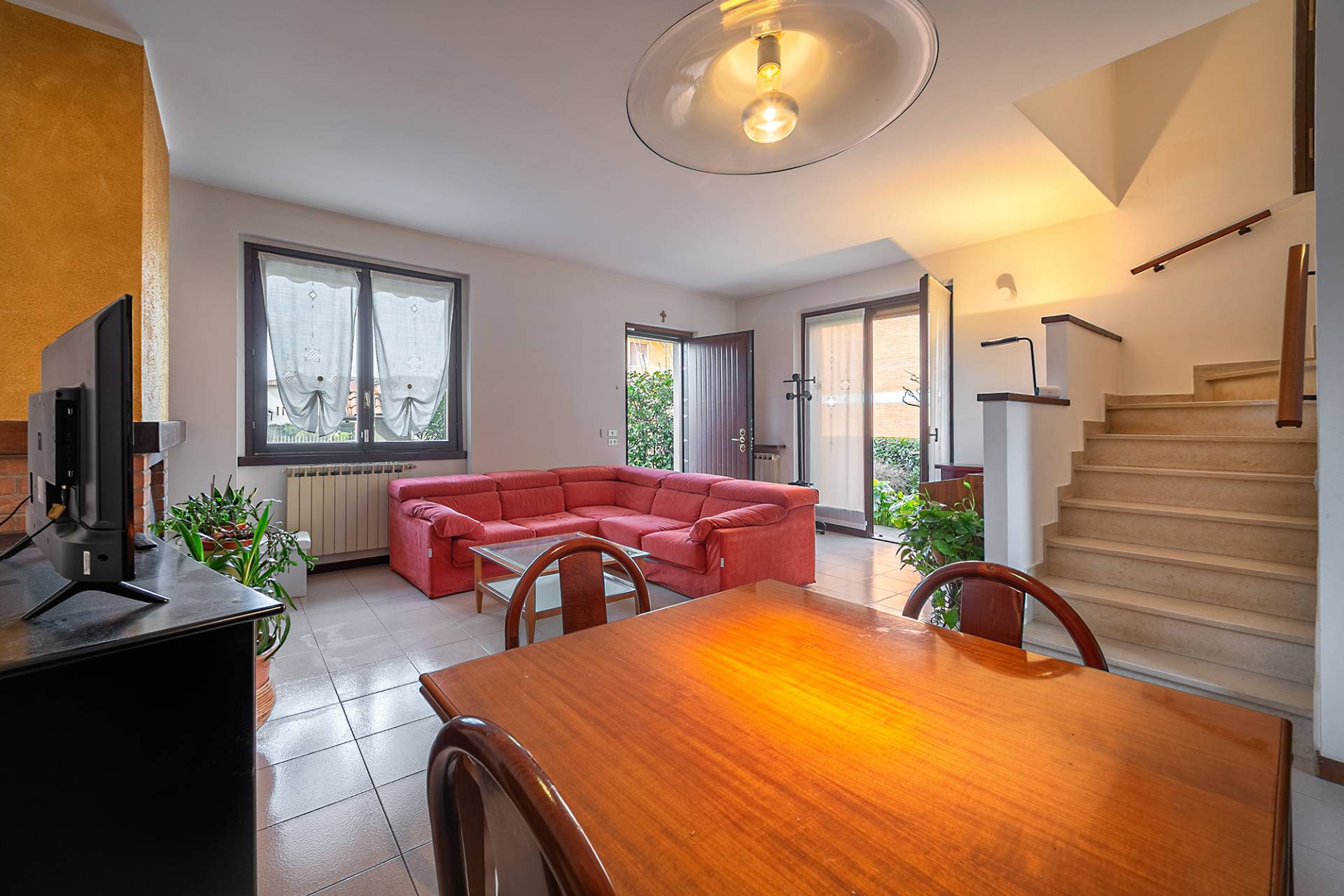 Villa bifamiliare in vendita a Bernareggio