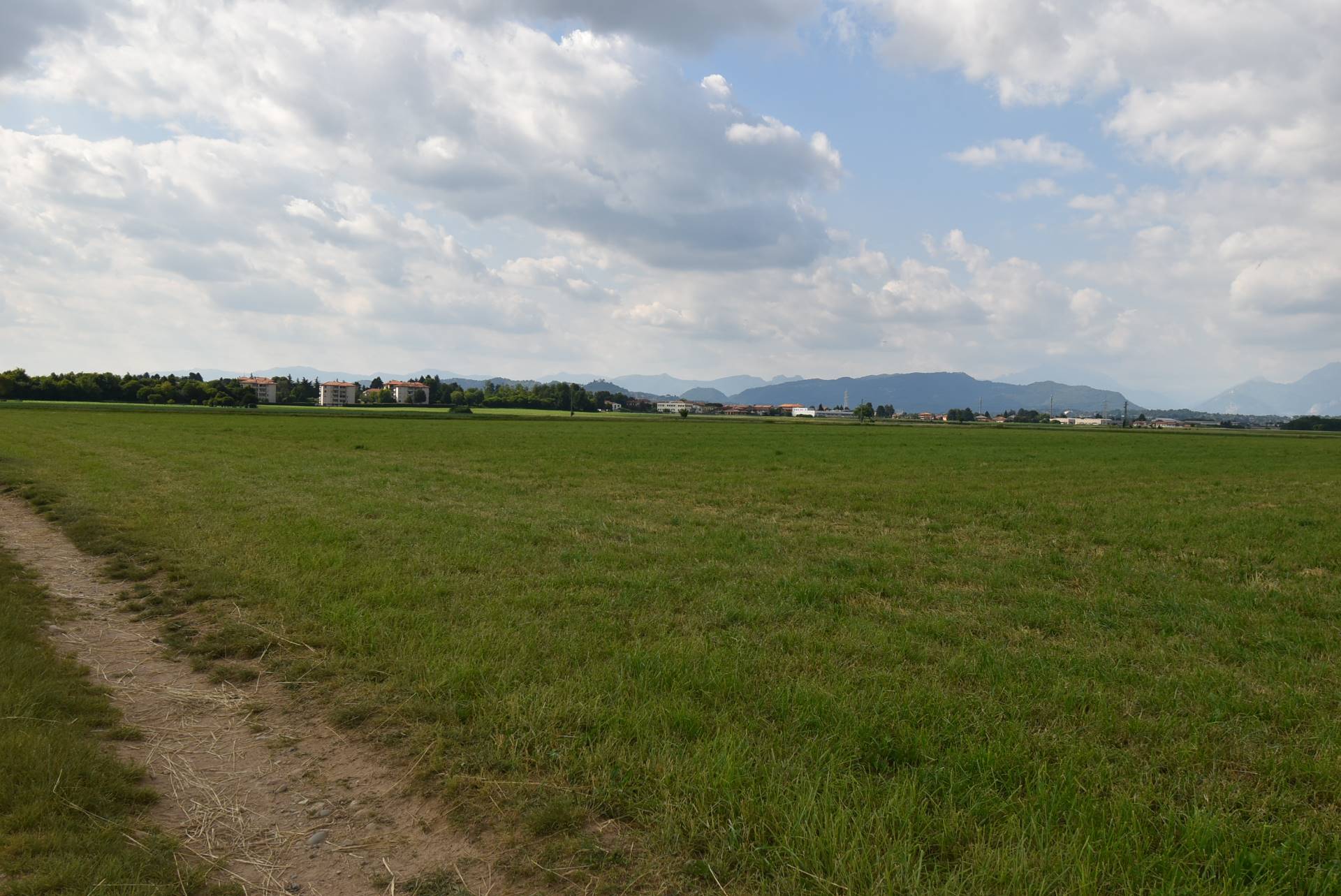 Terreno Agricolo in vendita a Aicurzio, Cascina Castel Negrino