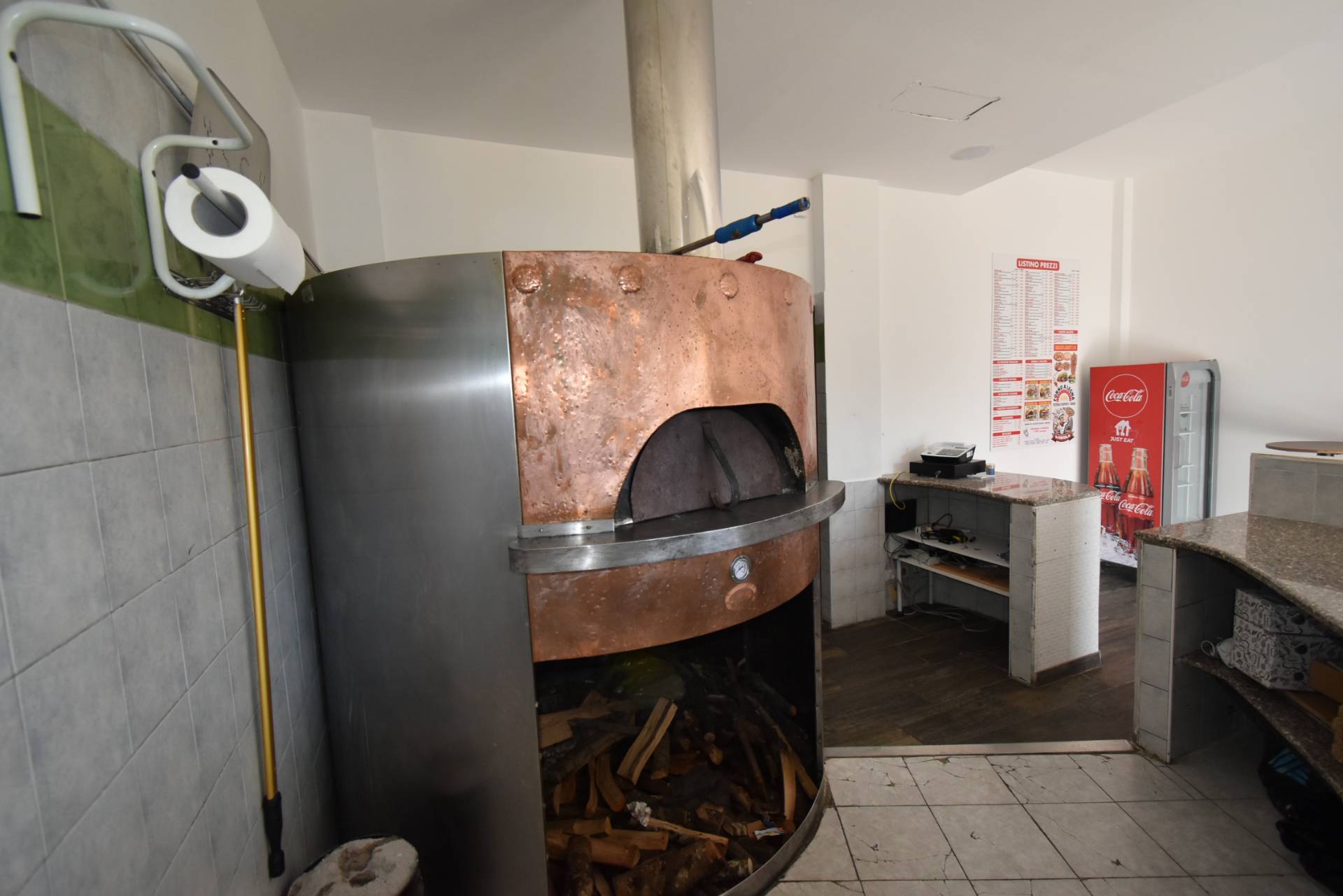 Attivit commerciale in vendita a Usmate Velate, Velate