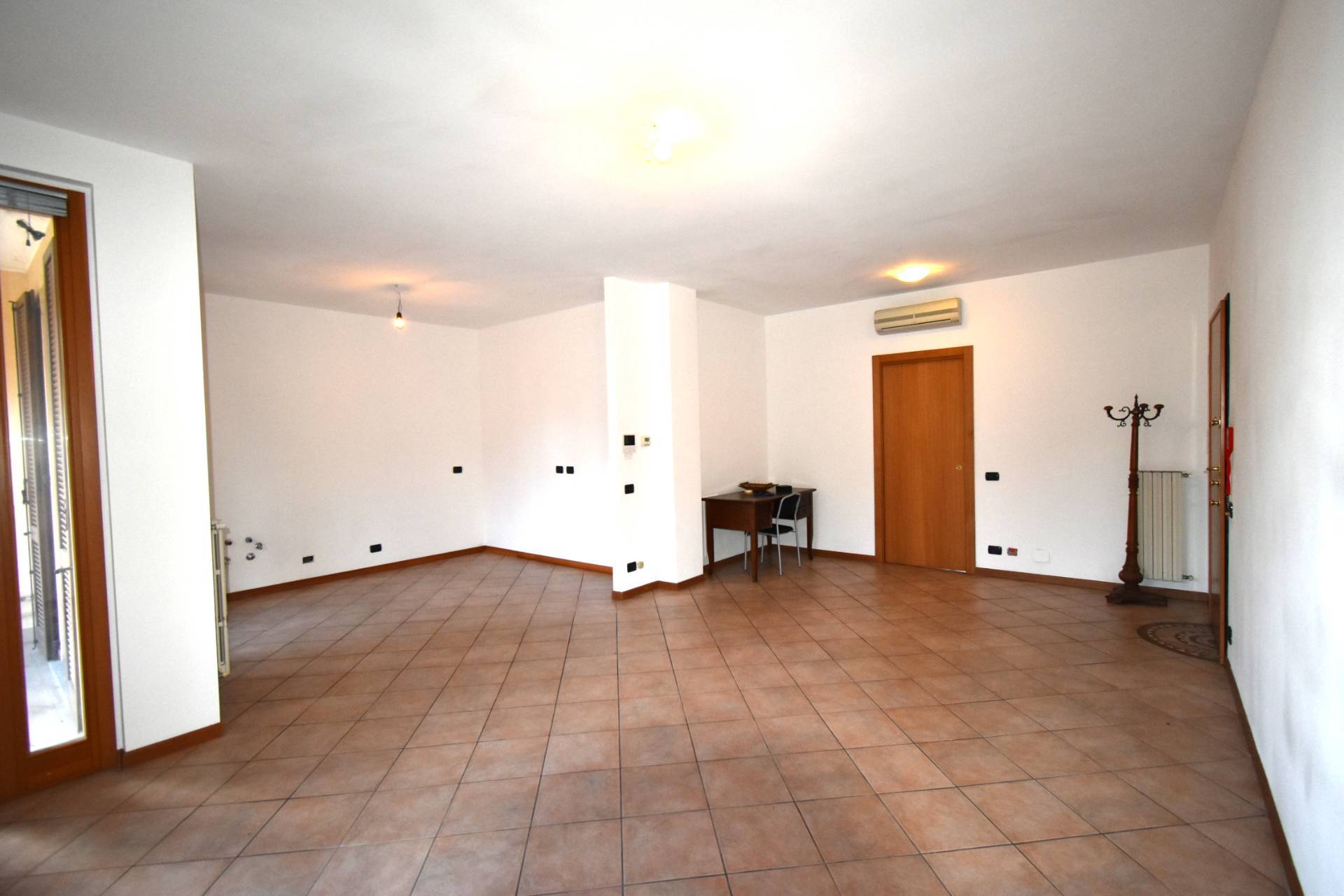 Appartamento in affitto a Bernareggio