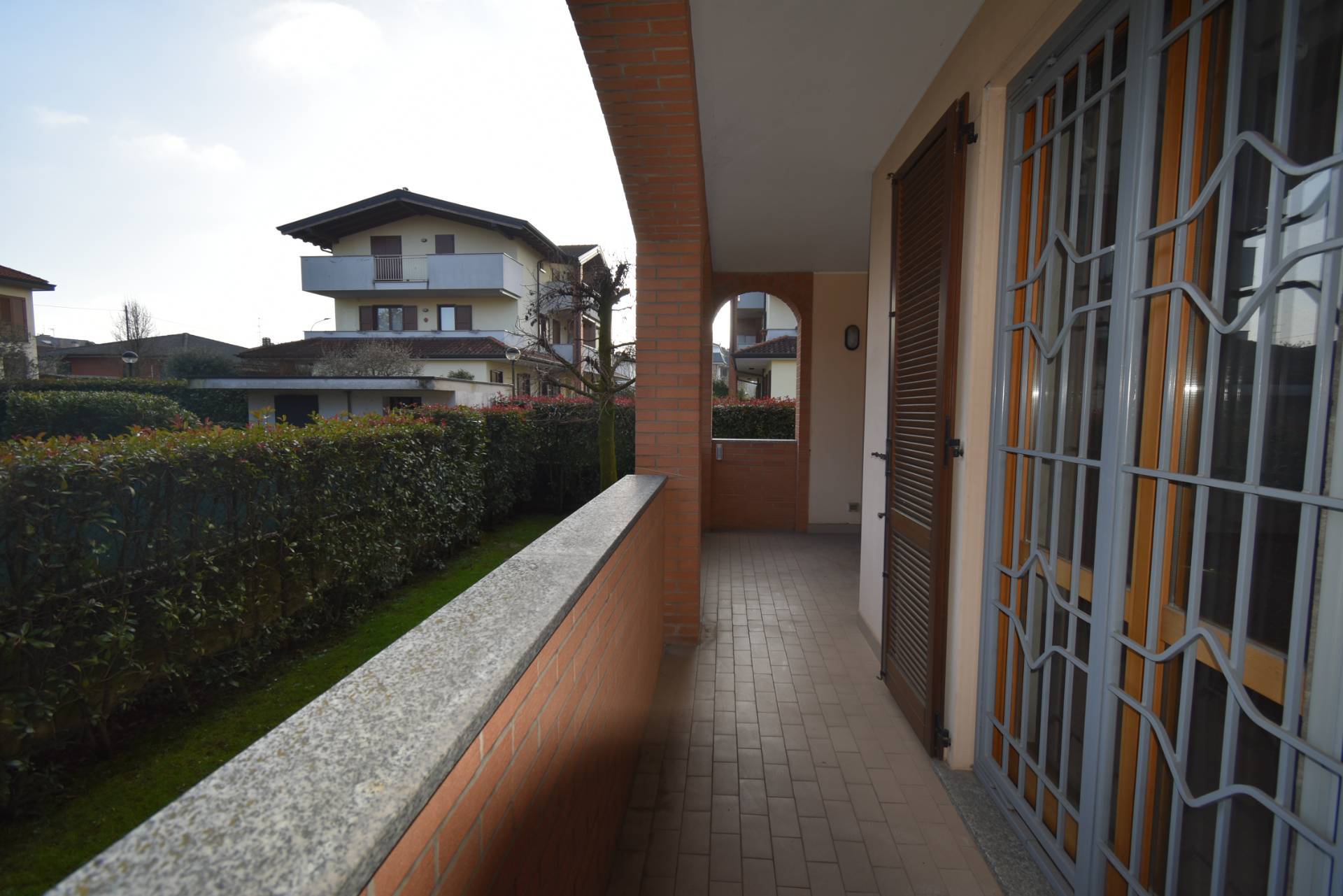 Appartamento in affitto a Bernareggio