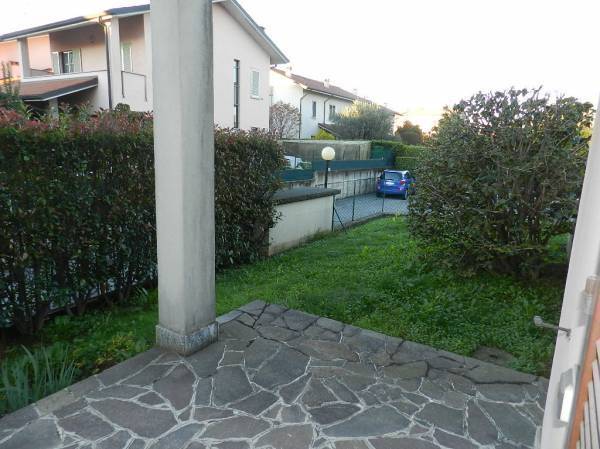 Appartamento in affitto a Bernareggio