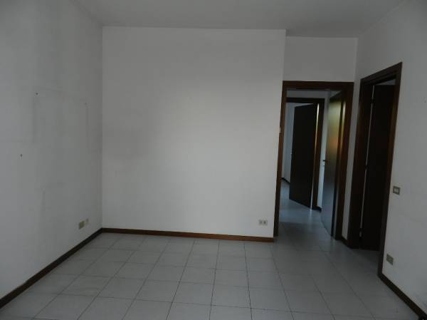 Appartamento in affitto a Bernareggio