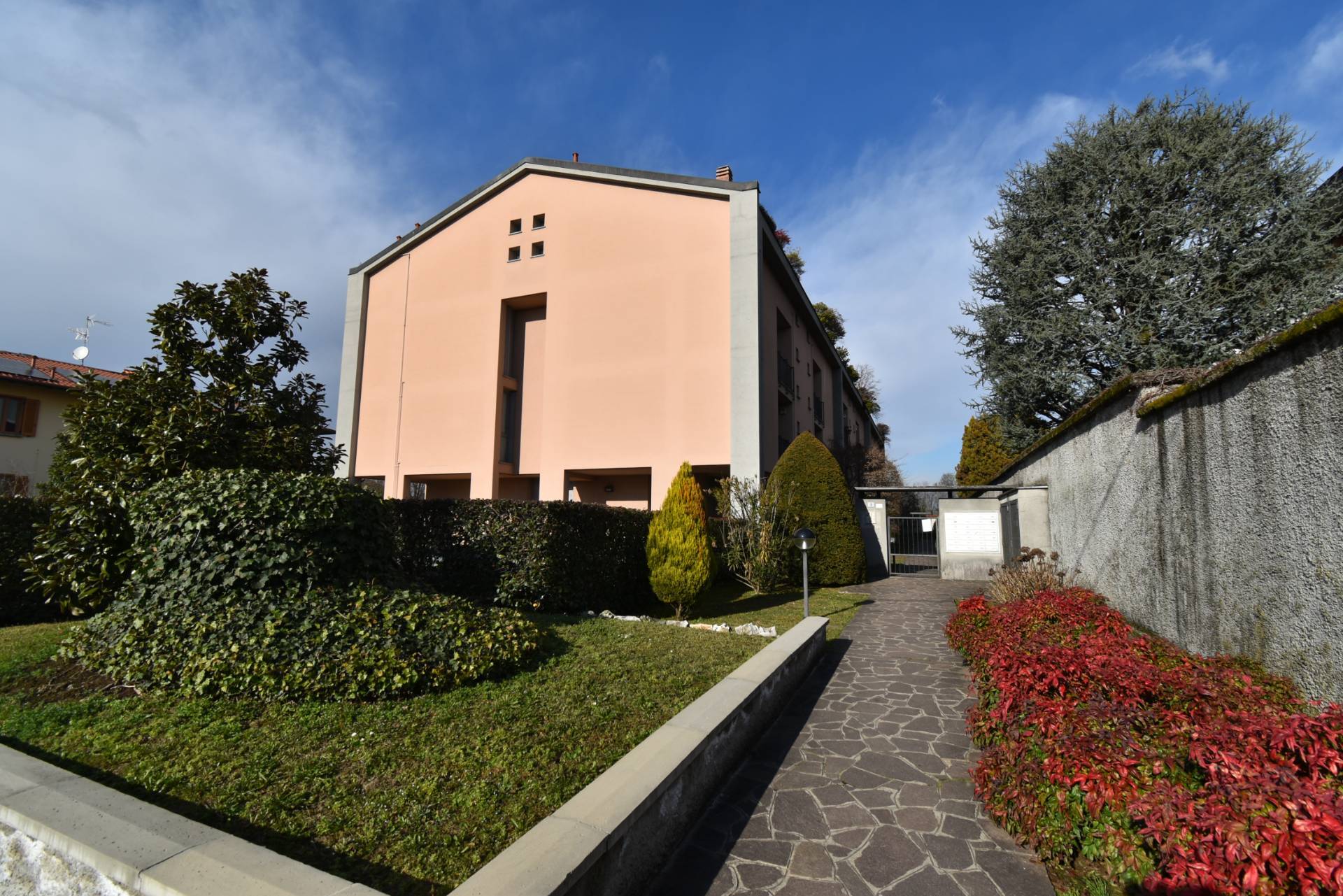 Monolocale in affitto a Aicurzio