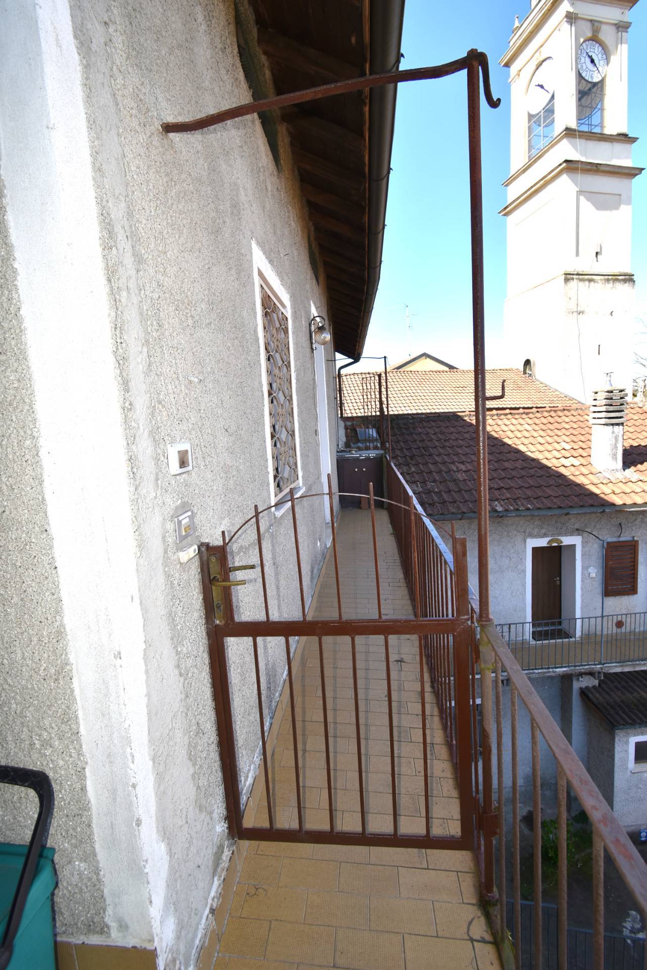 Appartamento in vendita a Usmate Velate