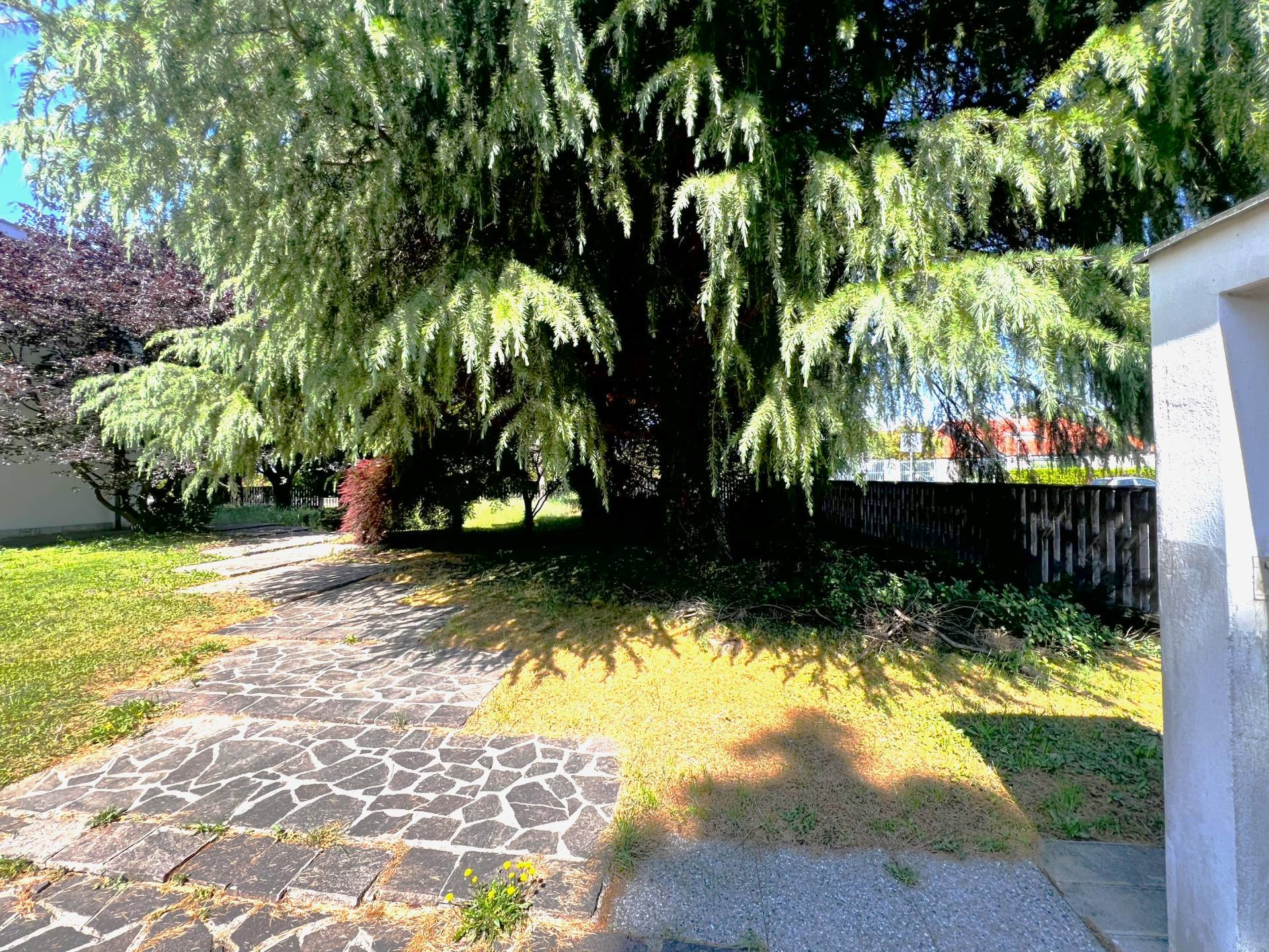 Villa bifamiliare in vendita a Bernareggio