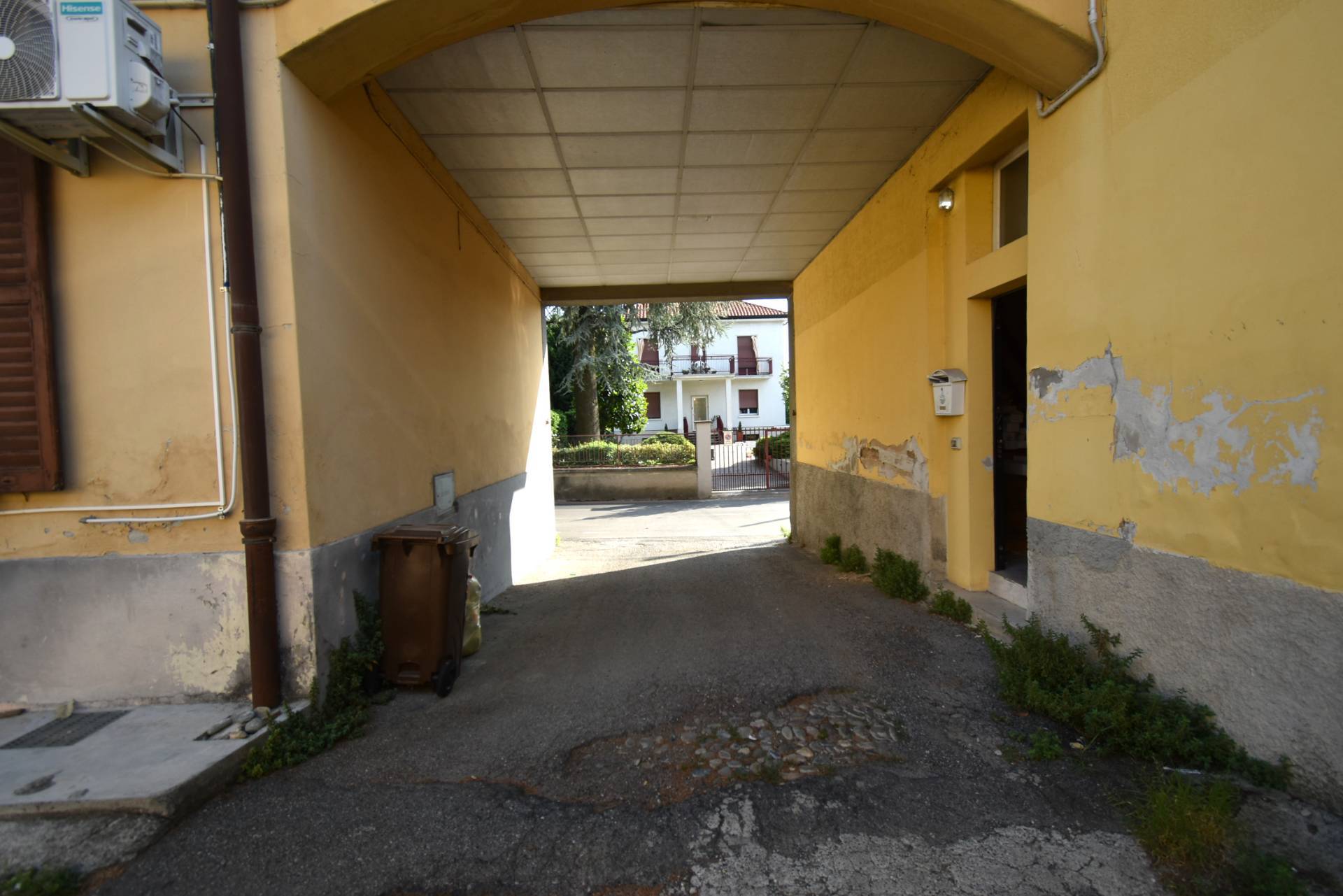 Capannone in vendita a Bernareggio