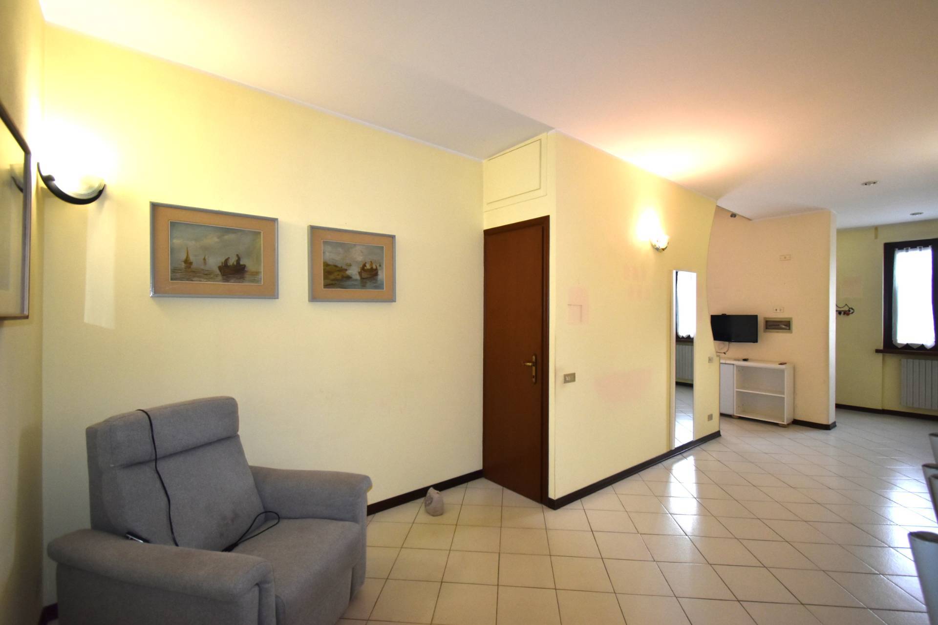 Villa bifamiliare in vendita a Bernareggio
