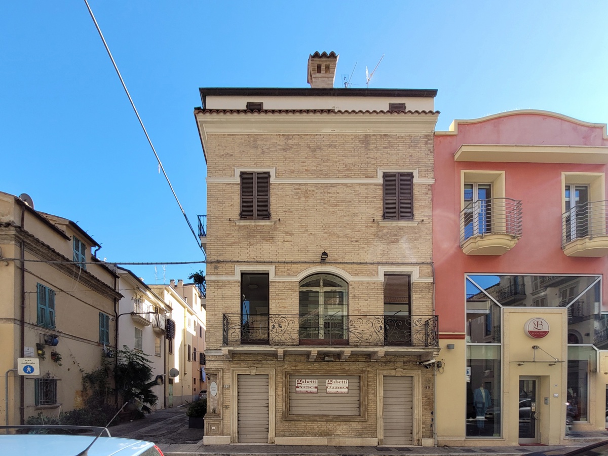 Stabile/Palazzo a basso consumo a San Benedetto del Tronto