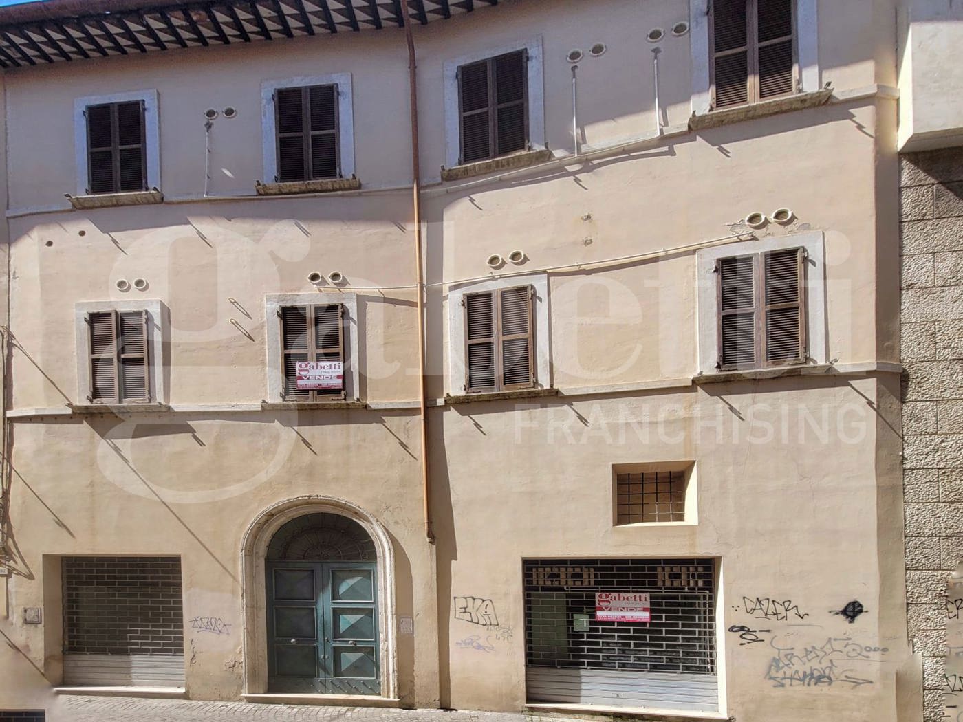 Stabile/Palazzo in vendita a Ascoli Piceno