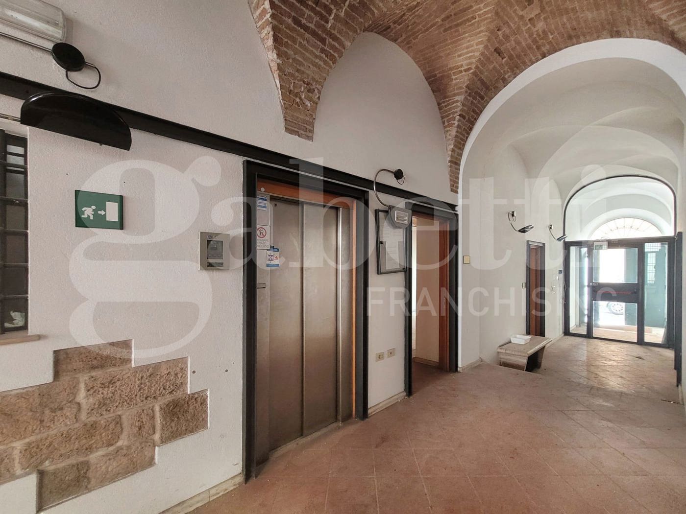 Stabile/Palazzo in vendita a Ascoli Piceno