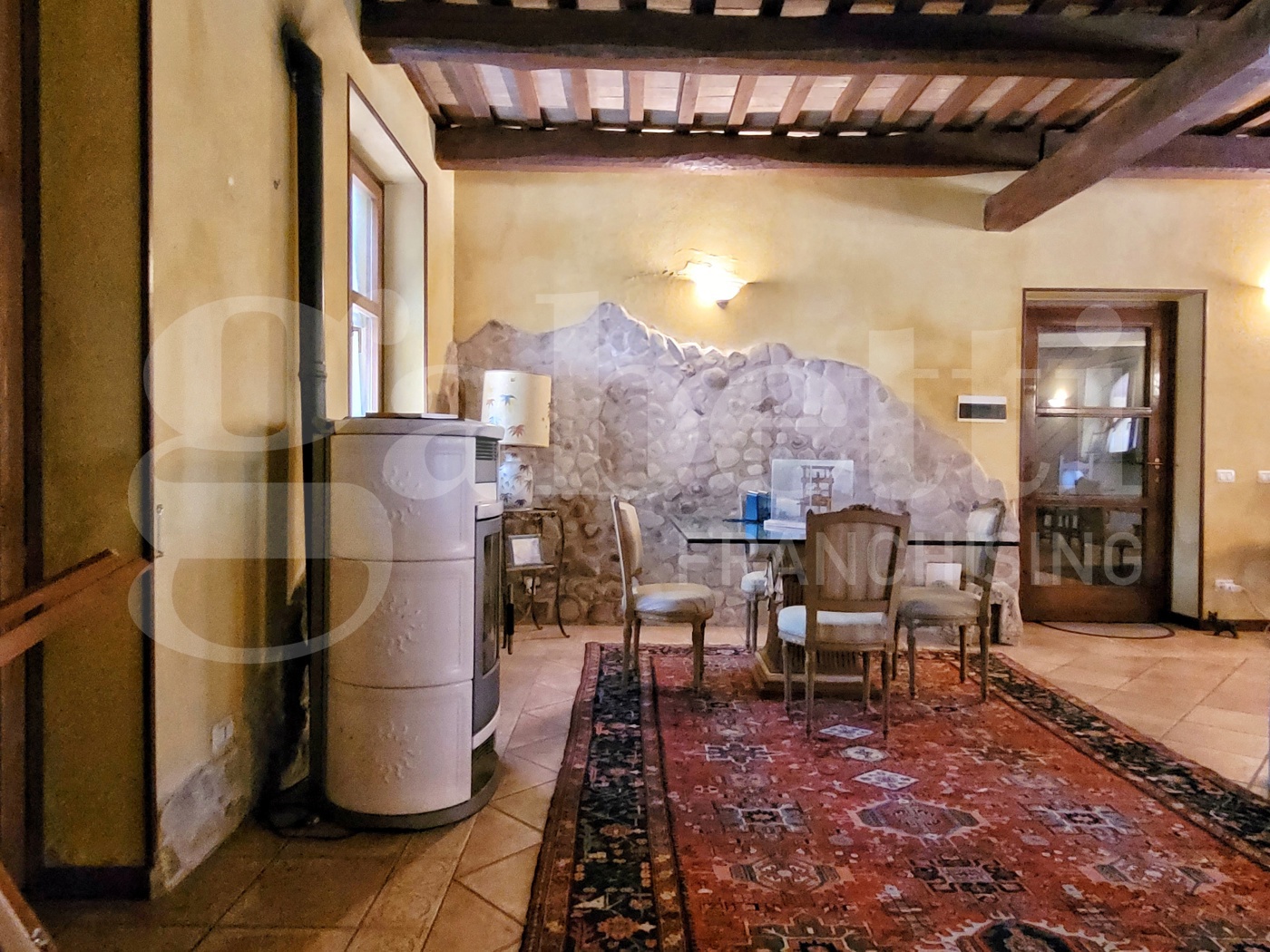 Villa con giardino a Altidona