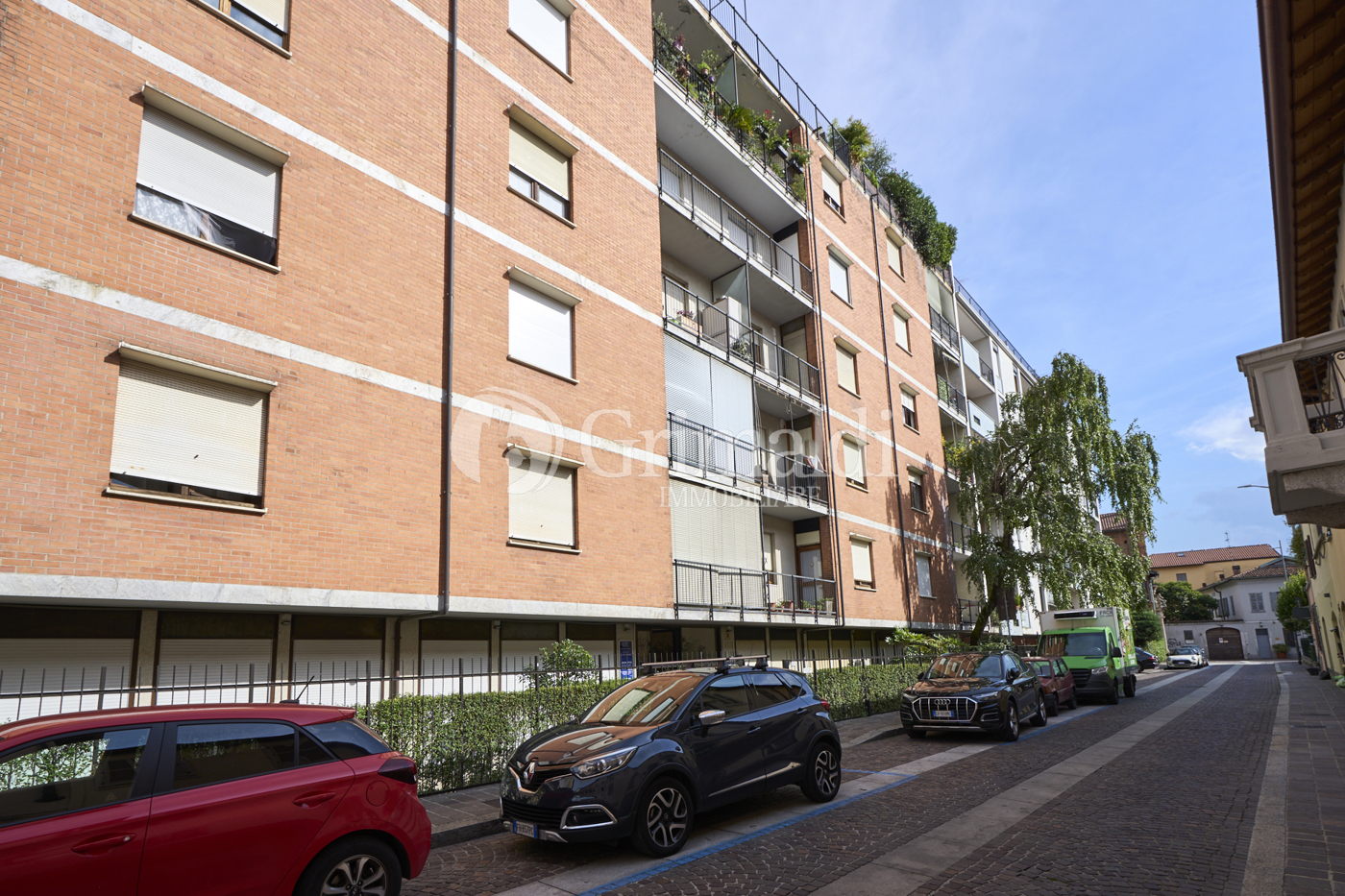 Trilocale da ristrutturare a Monza