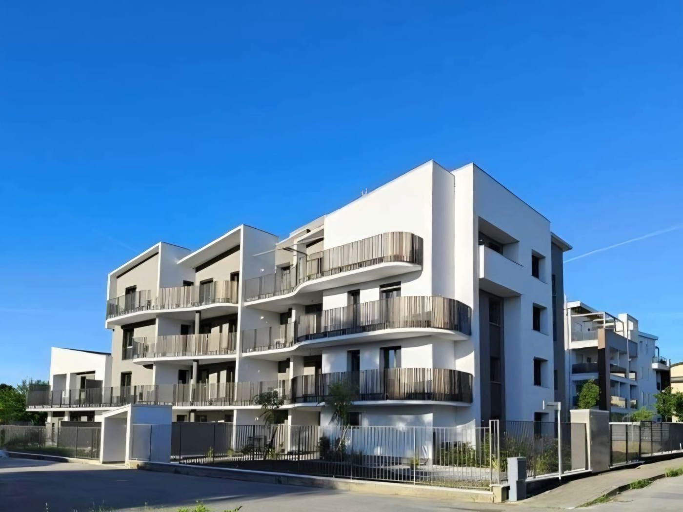 Quadrilocale con giardino a Biassono