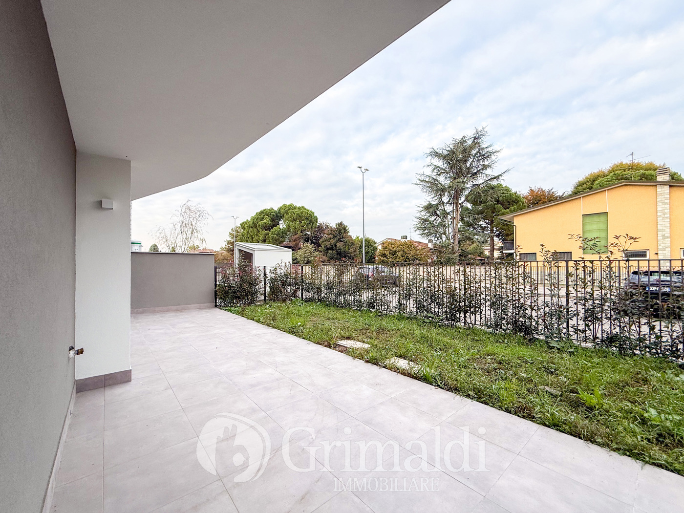 Quadrilocale con giardino a Biassono