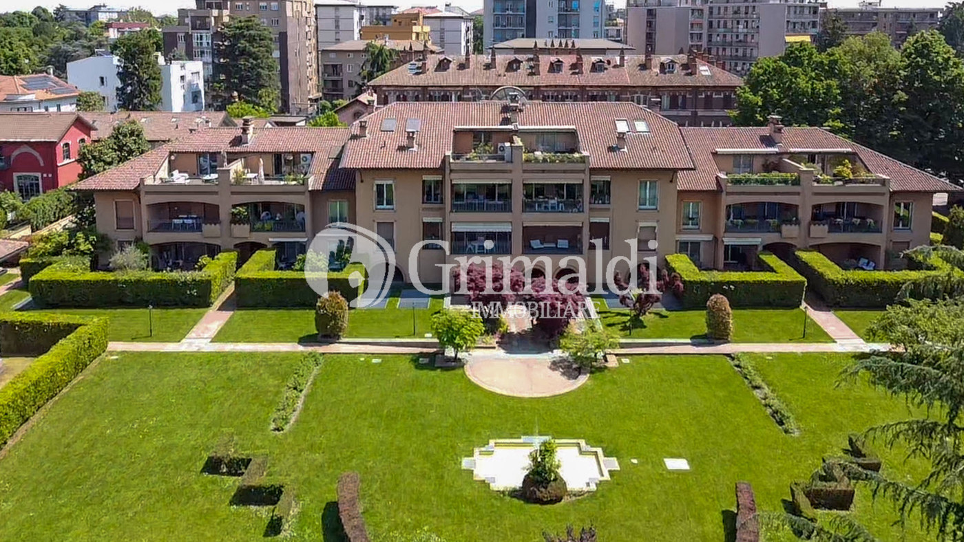 Quadrilocale arredato in affitto a Monza