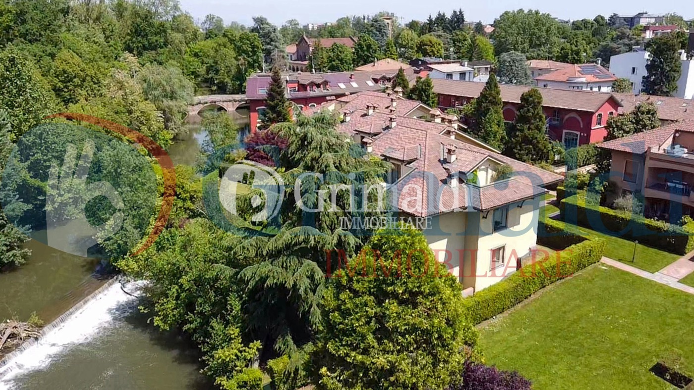 Quadrilocale arredato in affitto a Monza