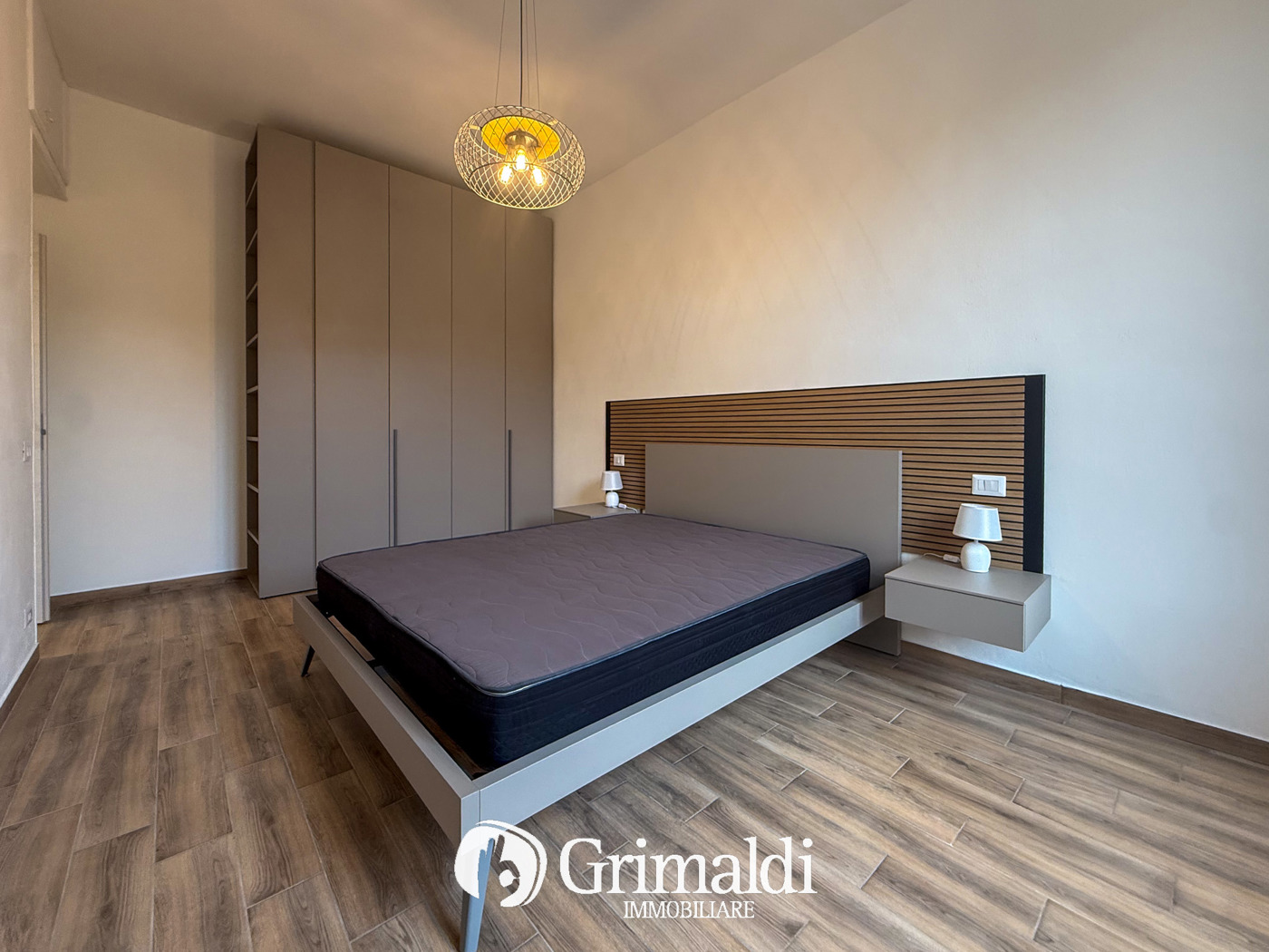 Trilocale arredato in affitto a Monza