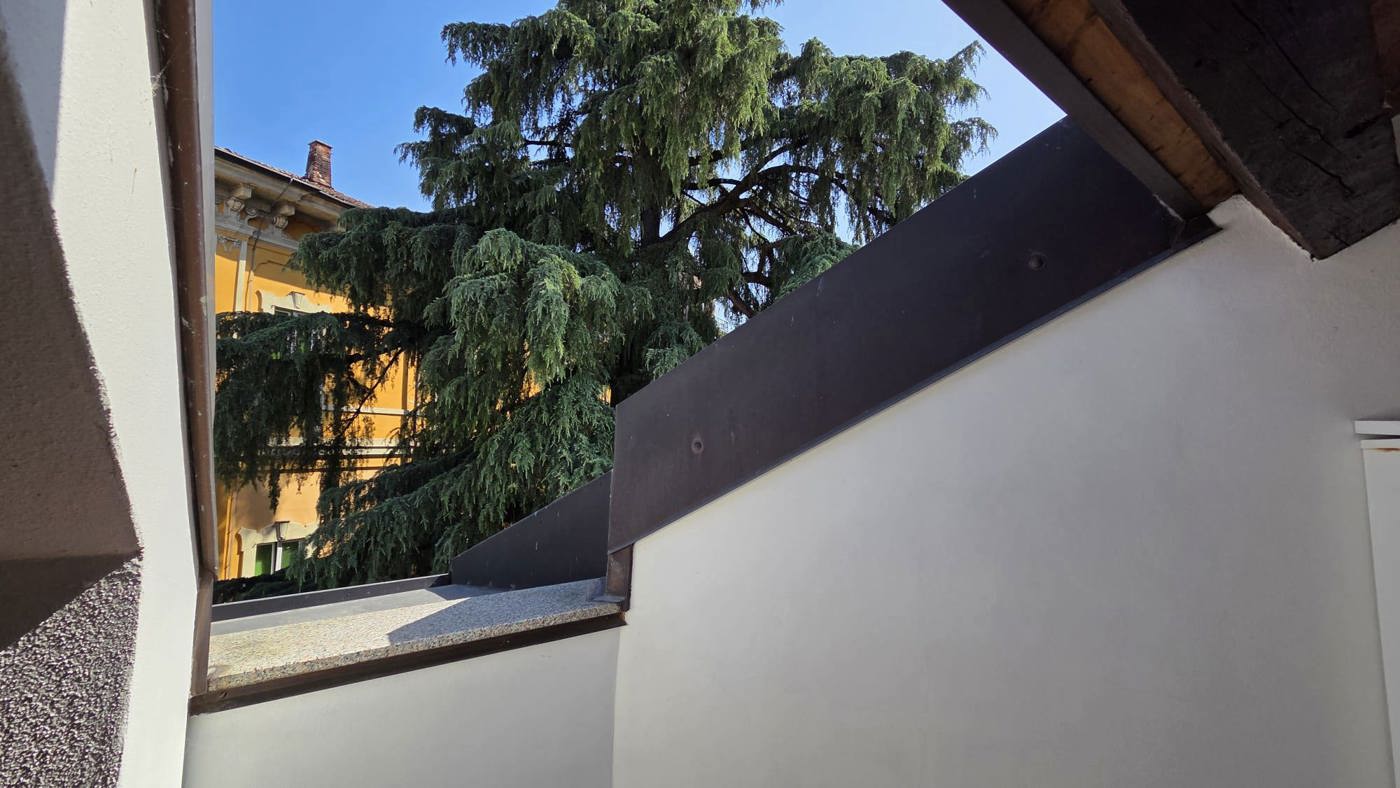 Monolocale arredato in affitto a Monza