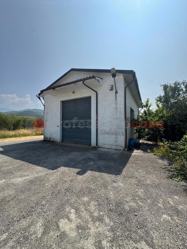 Capannone in vendita a Pistoia