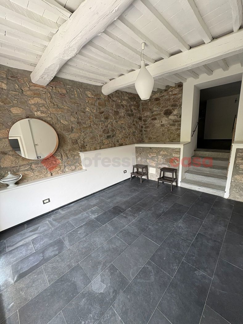 Casa indipendente ristrutturata a Montecatini-Terme