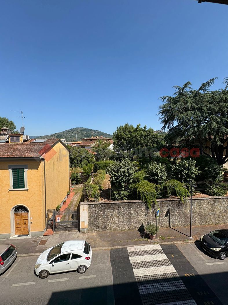 Trilocale in affitto a Buggiano