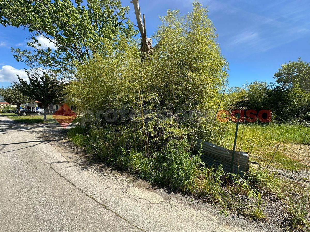 Casa indipendente con giardino a Pistoia