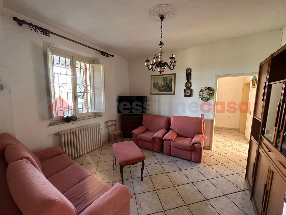 Casa indipendente da ristrutturare a Serravalle Pistoiese
