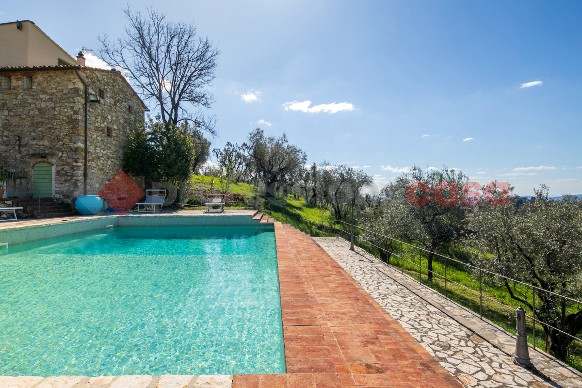 Villa con giardino a Montemurlo