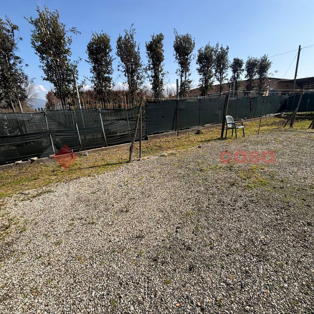 Magazzino in vendita a Pistoia