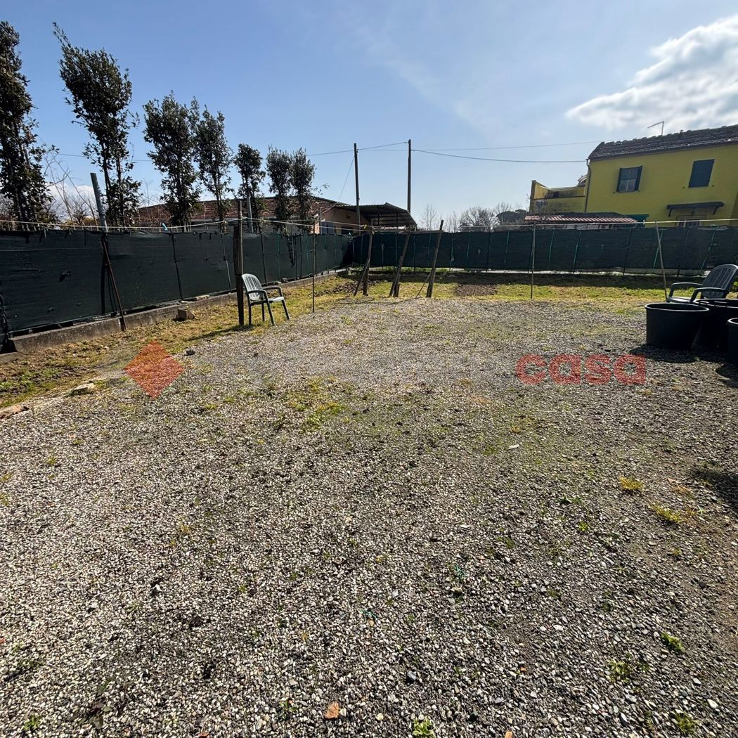 Magazzino in vendita a Pistoia