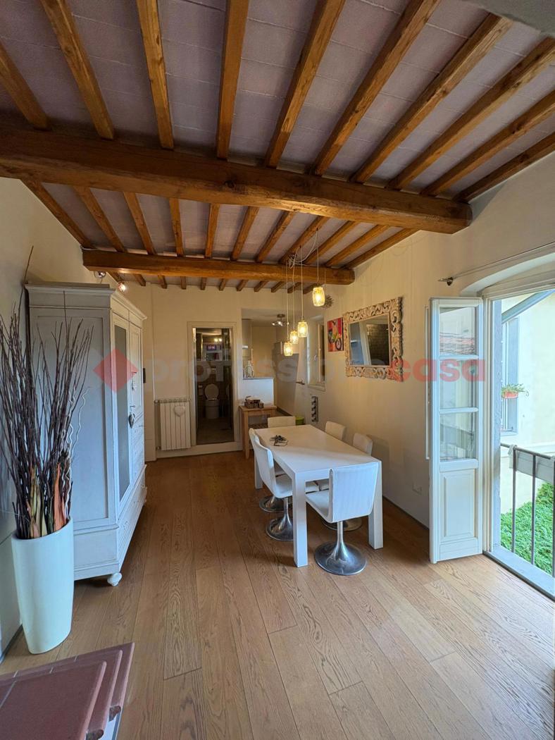 Bilocale arredato in affitto a Pistoia