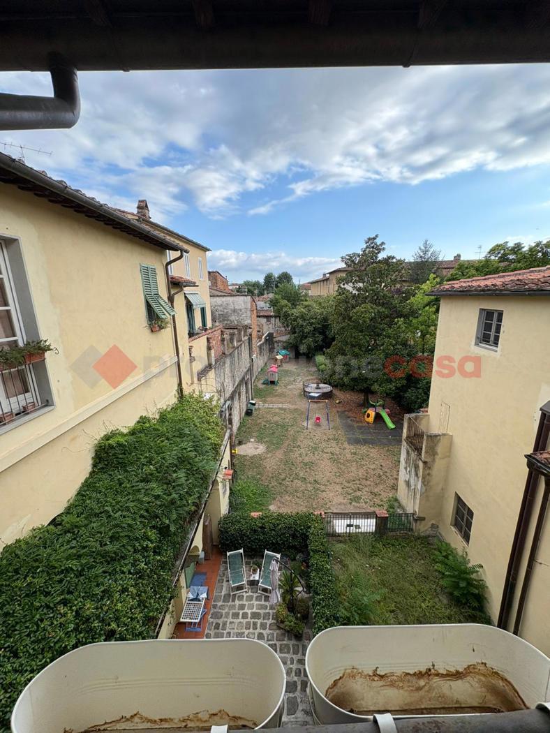 Bilocale arredato in affitto a Pistoia