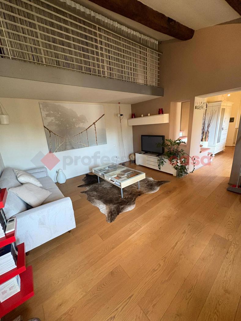 Bilocale arredato in affitto a Pistoia