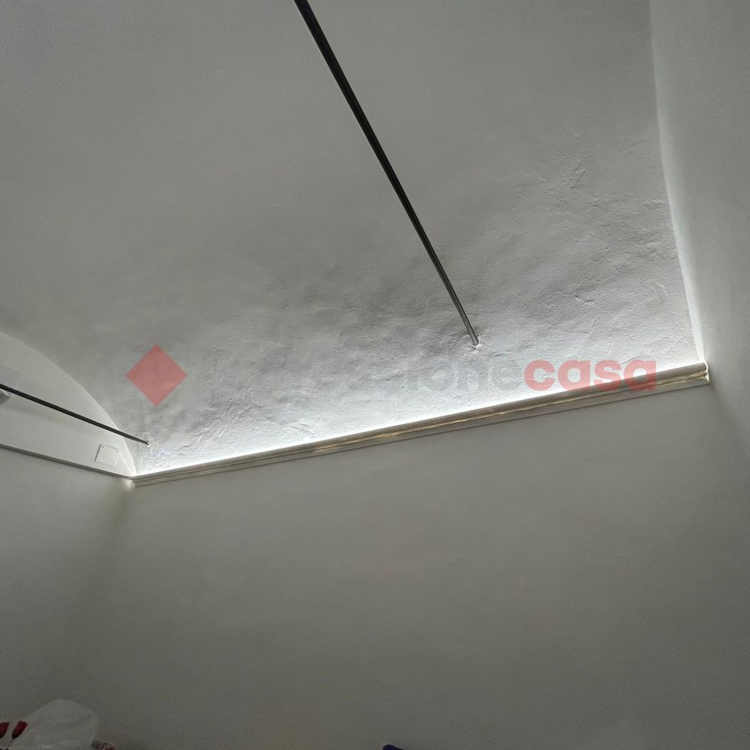 Bilocale arredato in affitto a Pistoia