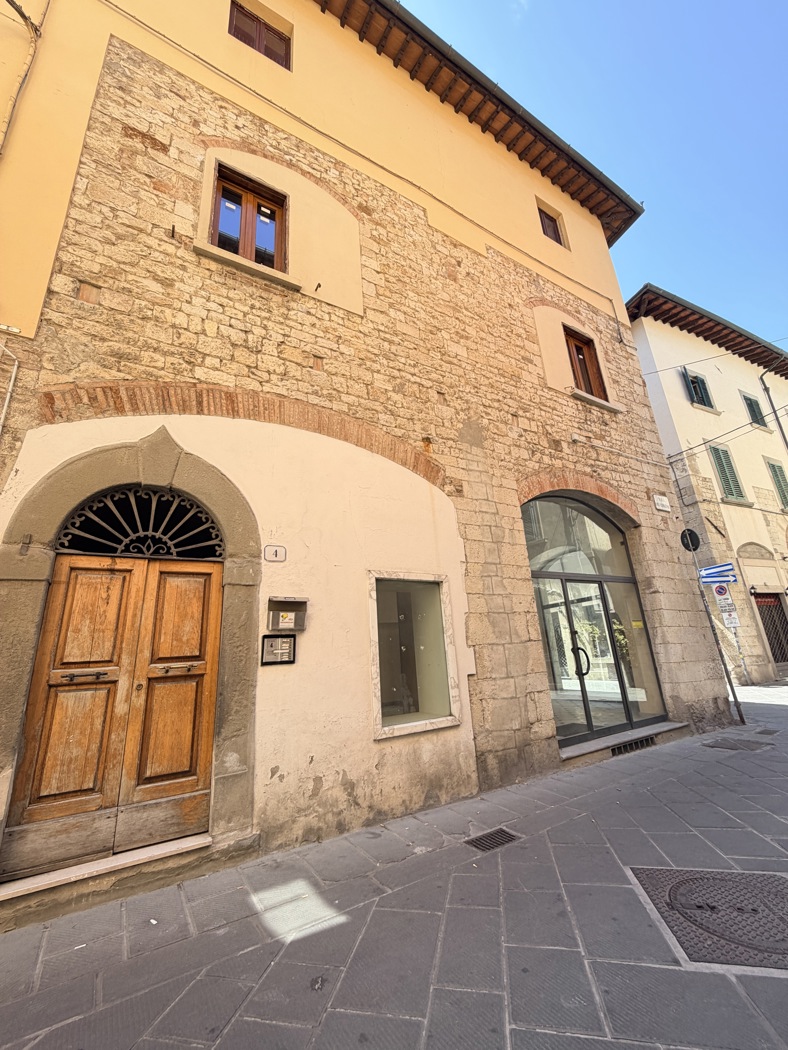 Bilocale arredato in affitto a Prato