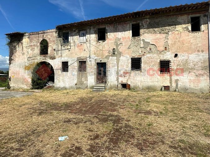 Casa indipendente con giardino a Pistoia