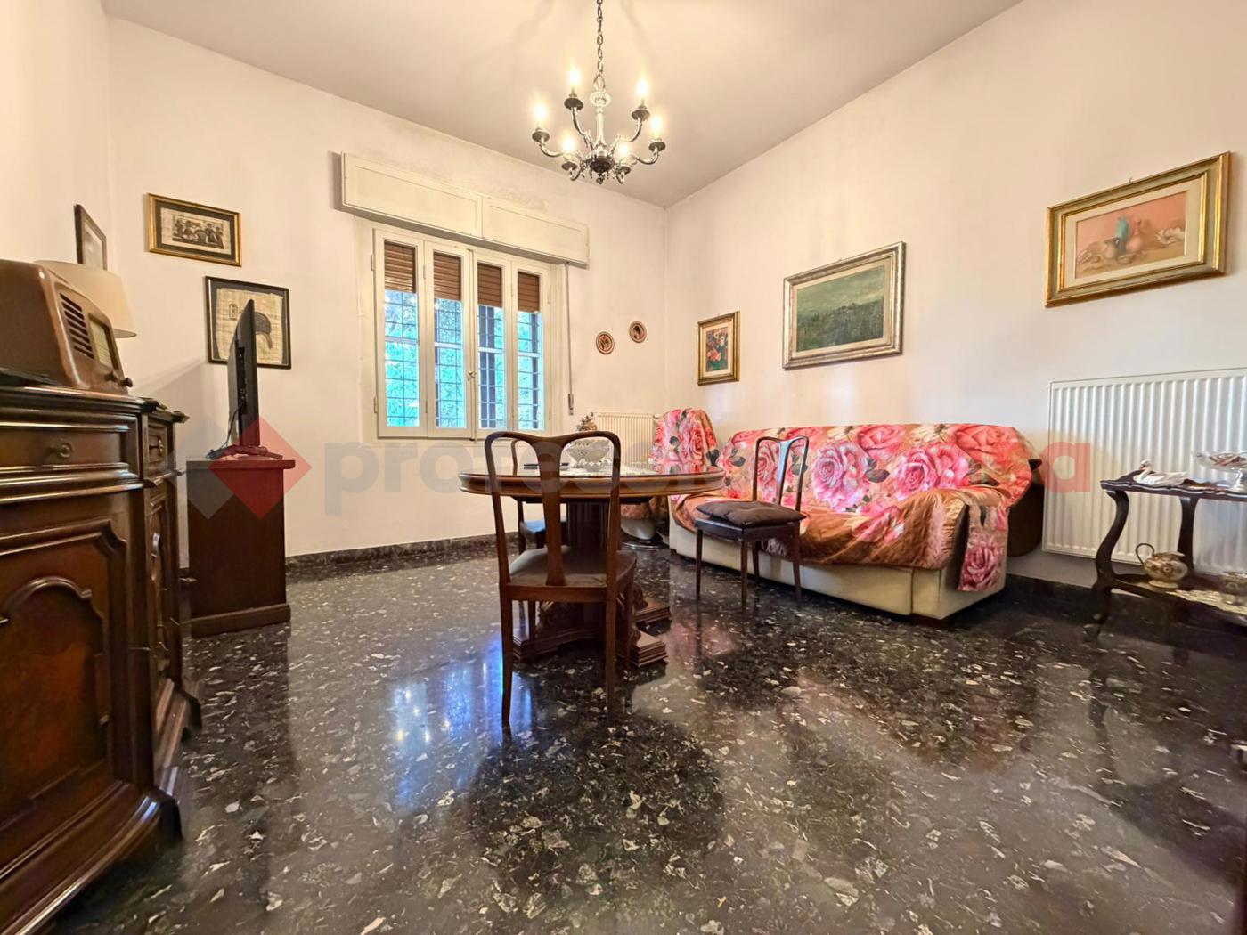 Casa indipendente con giardino a Prato