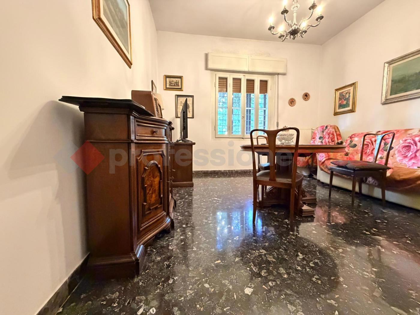 Casa indipendente con giardino a Prato