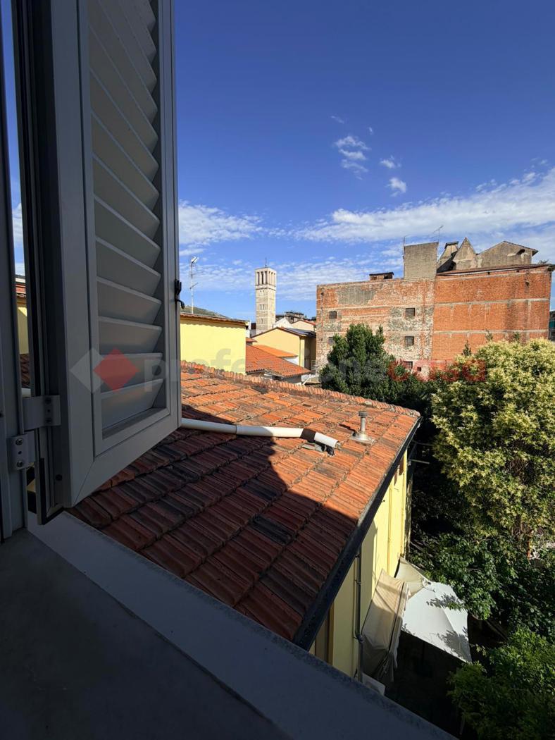 Casa indipendente con giardino a Prato