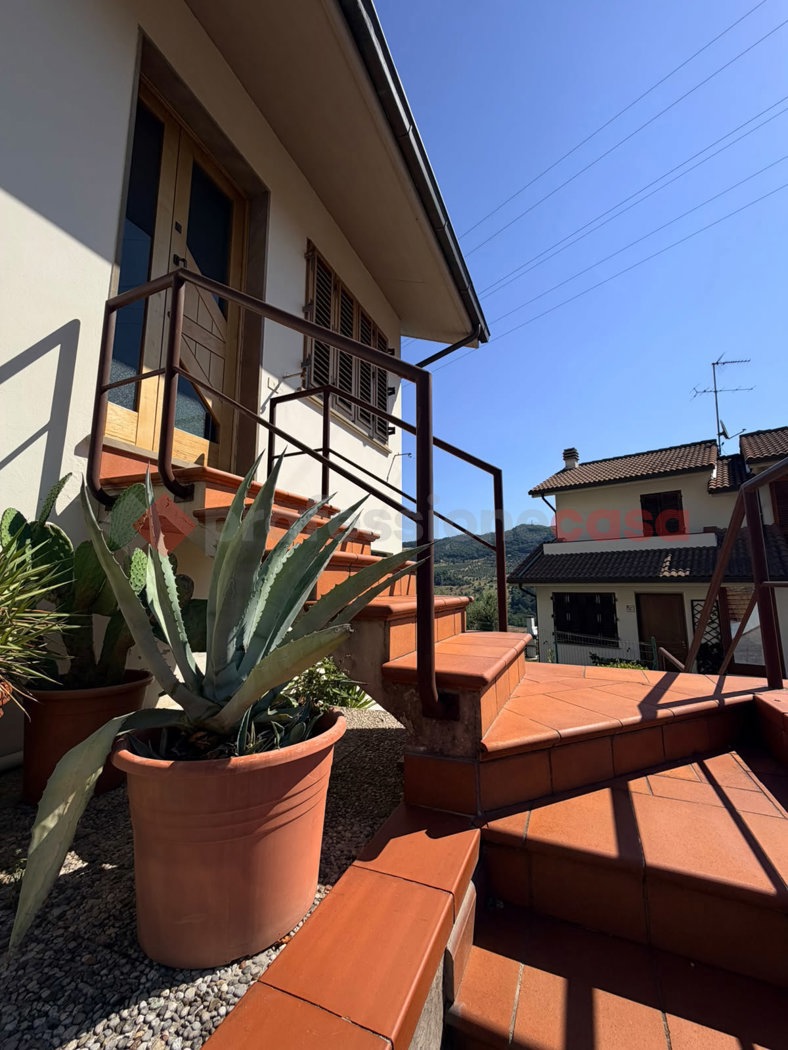 Casa indipendente con giardino a Vaiano