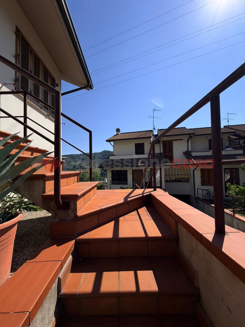 Casa indipendente con giardino a Vaiano