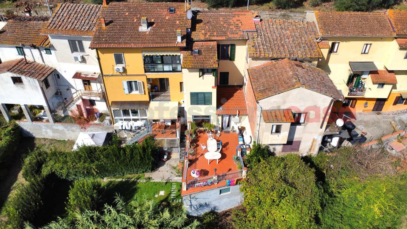 Casa indipendente con giardino a Signa
