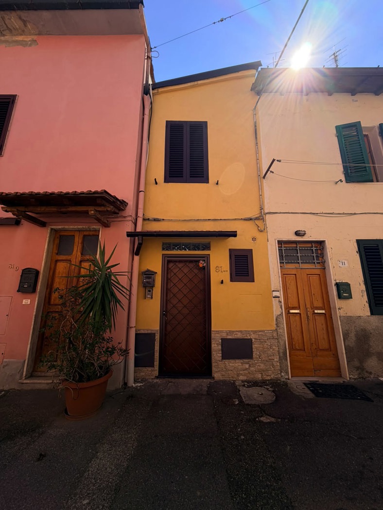 Casa indipendente in vendita a Prato