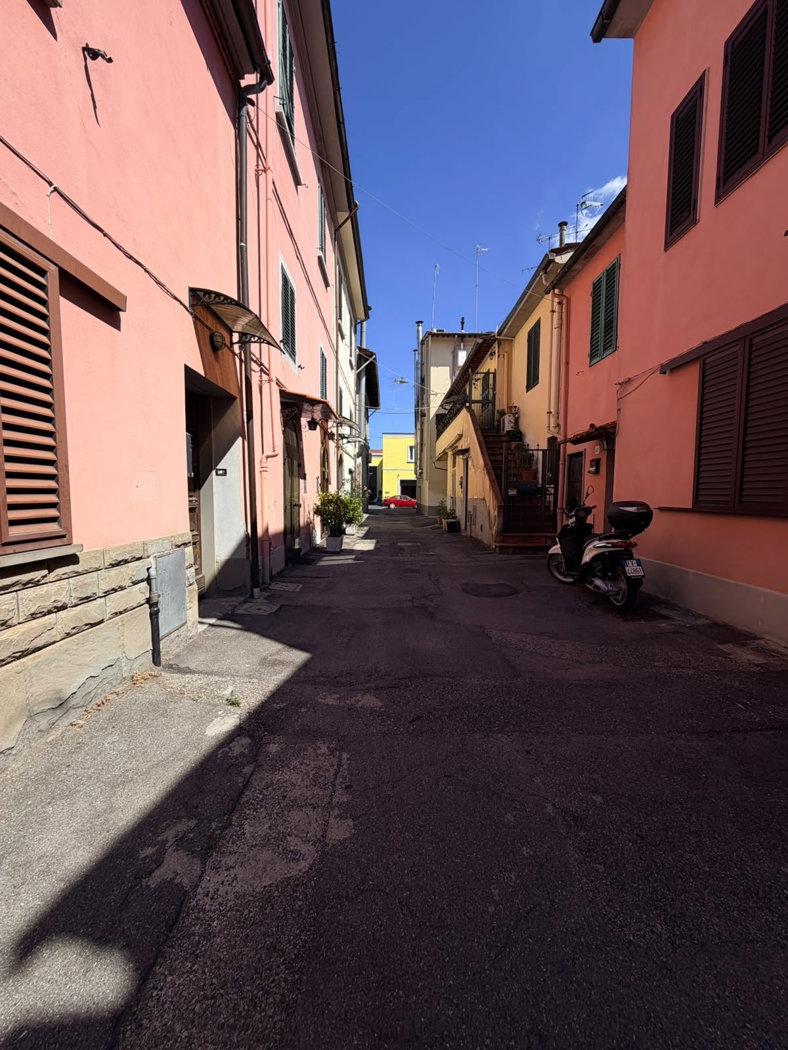 Casa indipendente in vendita a Prato