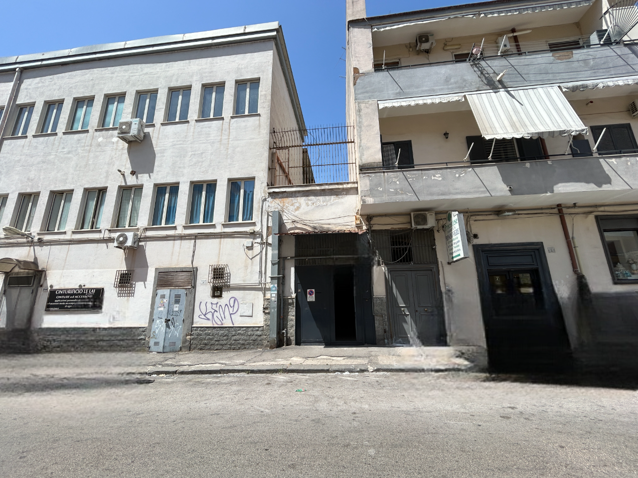 Stabile/Palazzo in vendita a Napoli
