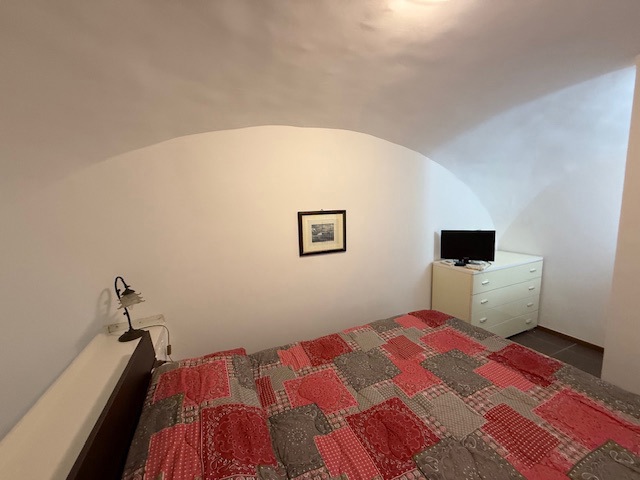 Monolocale arredato in affitto a Napoli